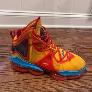 Nike Space Jam x LeBron 19 Tune Squad Mens Basketball Shoes Mens Size 11.5